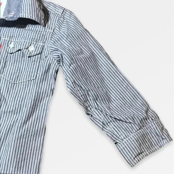 Levi’s Button Down Shirt - Picture 3 of 5